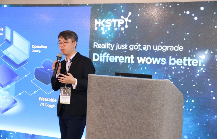 Wisdom Chan, Chief Technology Officer and co-founder of CHAIN gave a speech at the Lenovo's product launch event.